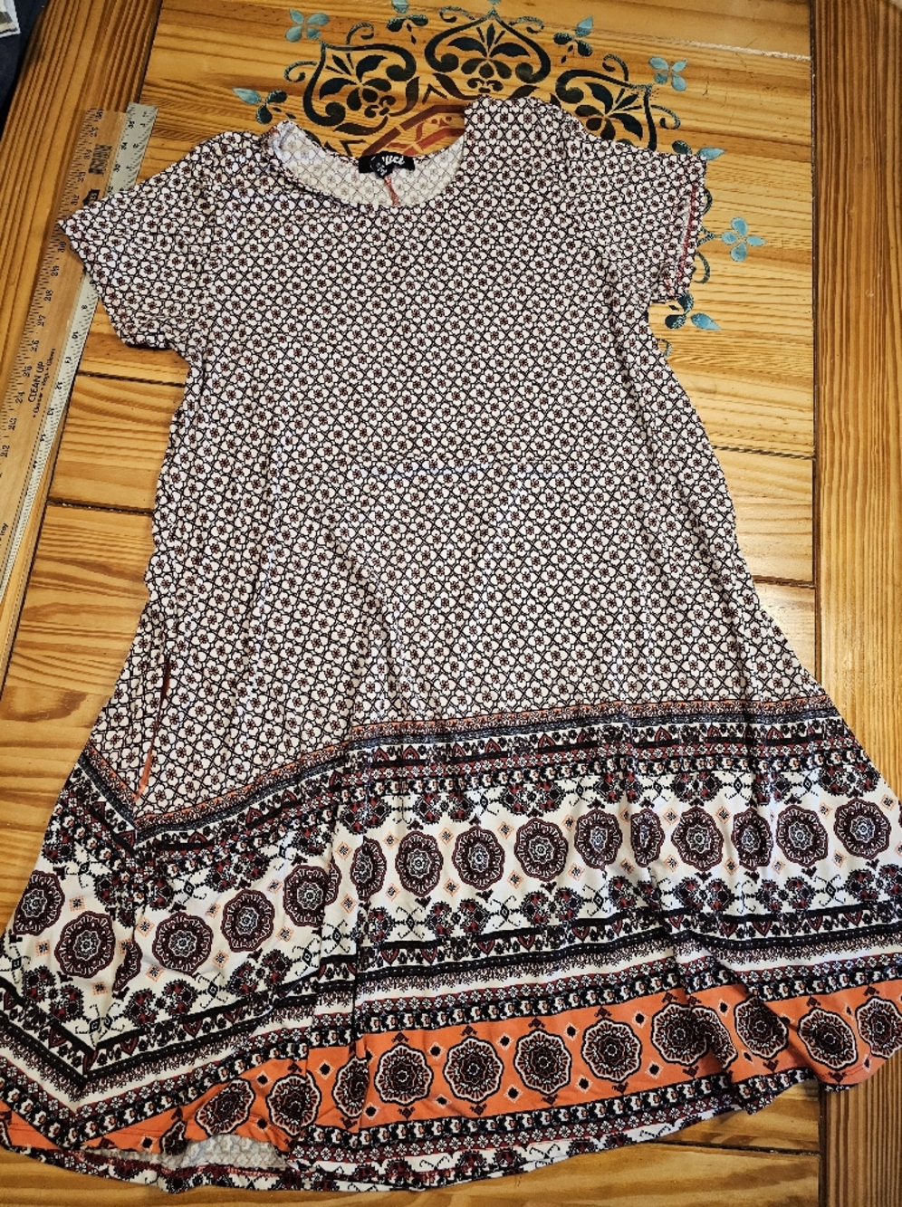 Women's Printed Short Sleeve Border Hem Dress - Orange/Black